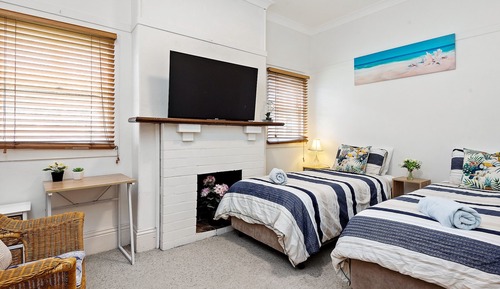 Apartment, 2 Bedrooms, Garden Area (Apartment 4)