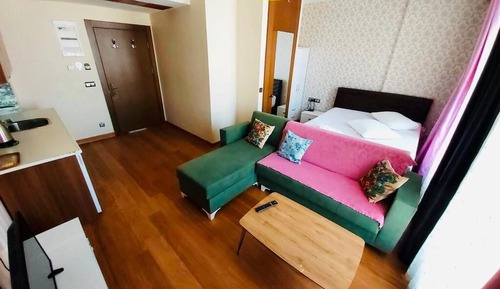 Superior Studio, City View