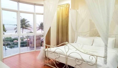 5 Bed room Private Pool Villa Modern Style