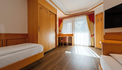 Economy Double Room Single Use, 1 Double or 2 Twin Beds