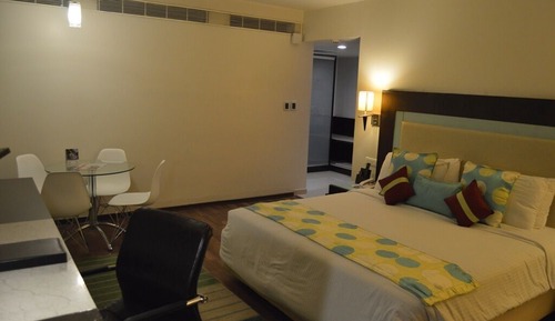 Executive Suite (Executive Suite)