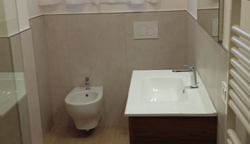 Basic Room, Shared Bathroom