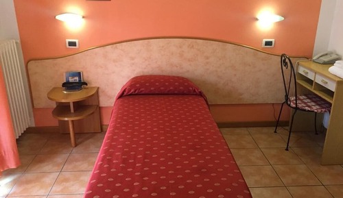 Standard Single Room