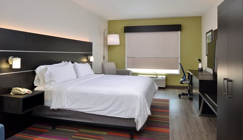 Standard Room, 1 King Bed