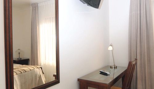 Twin Room, 2 Twin Beds, Non Smoking, Private Bathroom