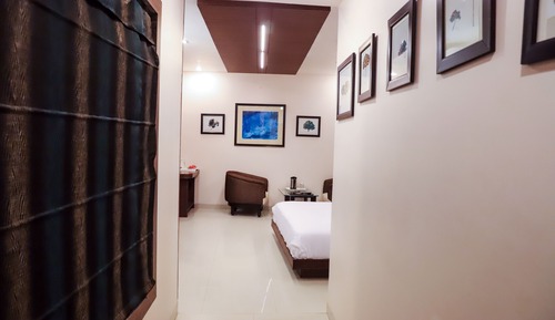 Elite Suite, 1 King Bed, Non Smoking