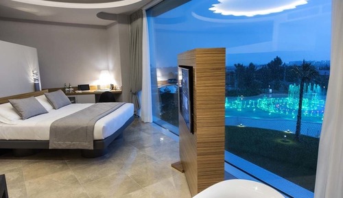 Suite, Hot Tub