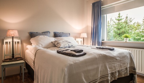 Twin Room, Shared Bathroom