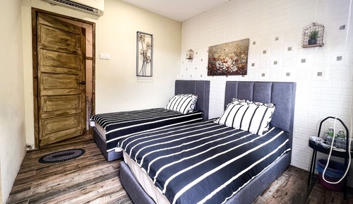 Basic Double Room, 2 Twin Beds