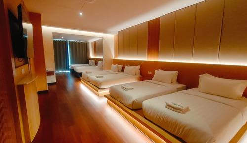 Deluxe Room, Non Smoking, Mountain View