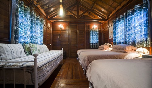 Basic Quadruple Room, Multiple Beds, Non Smoking, Mountain View