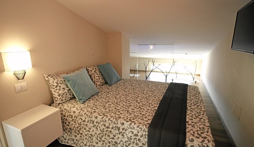 Double Room (Turchese)