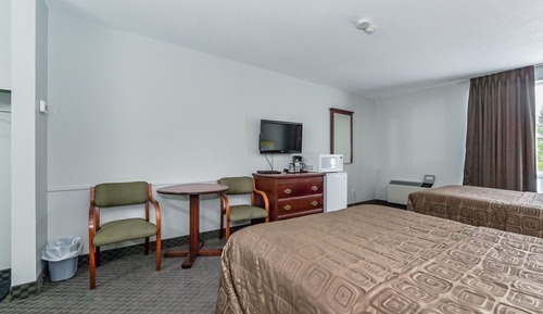 Single Room, 2 Queen Beds