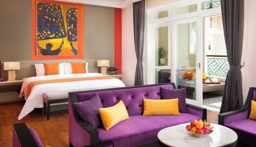 Luxury King Suite Pool View