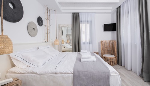 Standard Room, Partial Sea View