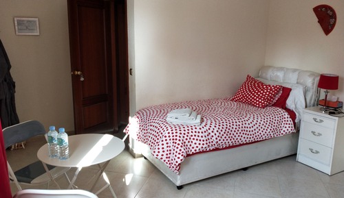 Twin Room, Non Smoking, Private Bathroom (Flamenco)