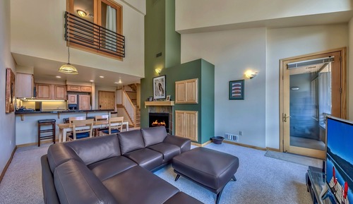 Condo, 2 Bedrooms