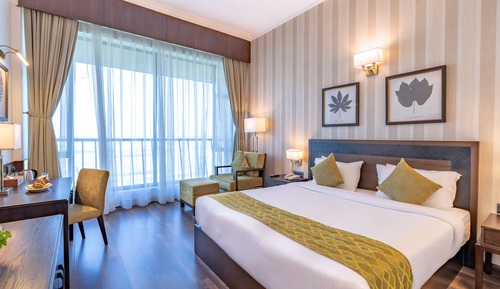 Club Room, 1 King Bed