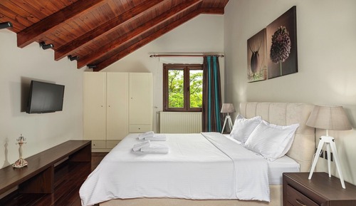 Grand Suite, 3 Bedrooms, Pool View