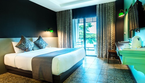 Deluxe Couple River View