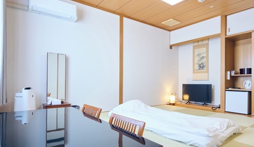 Japanese-style room