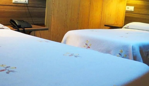 Basic Triple Room, Mountain View