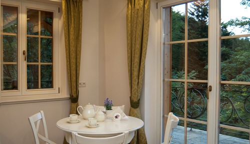 Apartment (Provence)