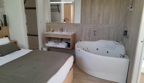 Family Room, Courtyard Area