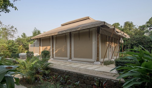 Superior Tent, 1 King Bed, Garden View