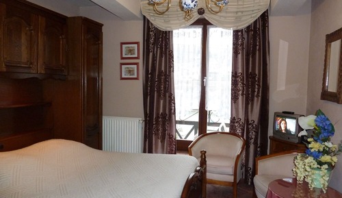 Single Room, River View (Semois view)