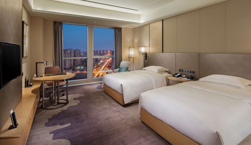 Twin Deluxe High Floor