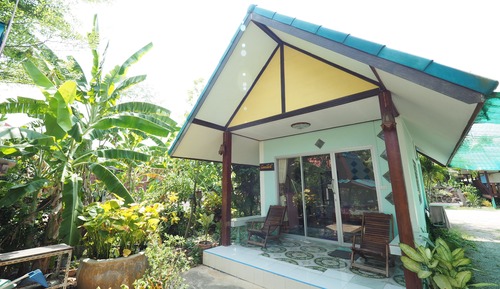 Bungalow with River View