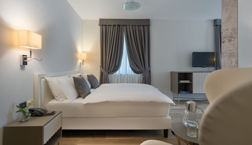 Deluxe Double or Twin Room, Balcony, Lake View