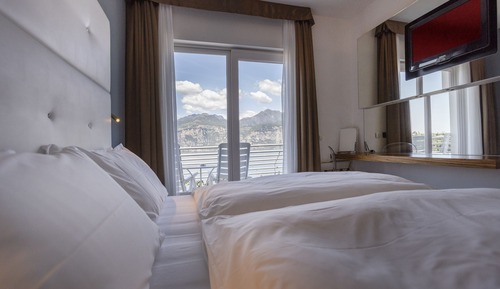 Superior Double Room, Lake View