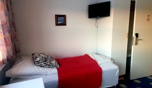 Standard Twin Room, Private Bathroom