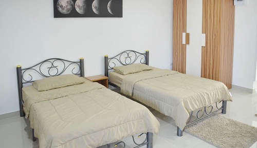 One Bedroom Apartment 