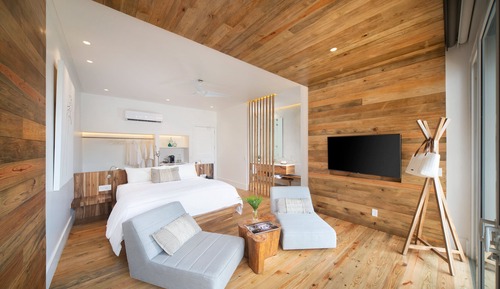 Deluxe Room, 1 King Bed, Private Pool, Garden View