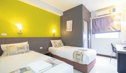 Superior 2 Single Beds