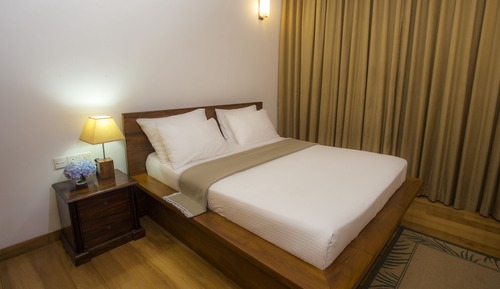 Deluxe Double Room, 1 Queen Bed, Private Bathroom, Mountain View