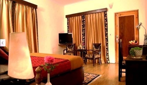 Deluxe Double Room, Garden View