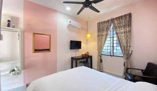 Deluxe Double or Twin Room