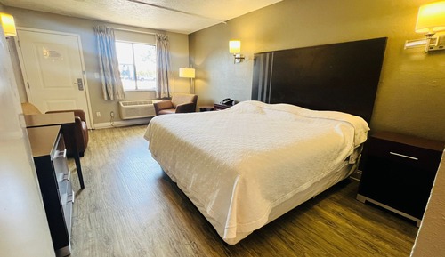 Room, 1 King Bed, Non Smoking