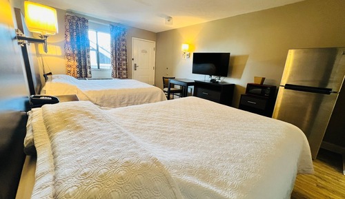 Room, 2 Queen Beds, Non Smoking