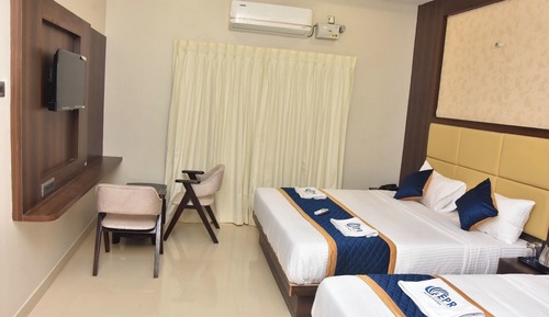 Deluxe Triple Room, City View