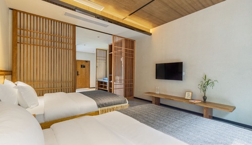 Superior Twin Room, Garden View