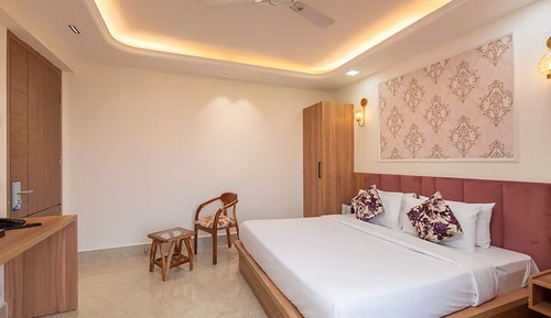 Suite, Balcony, City View