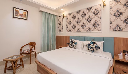 Superior Double Room, City View