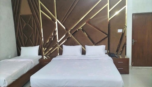 Family Room, City View