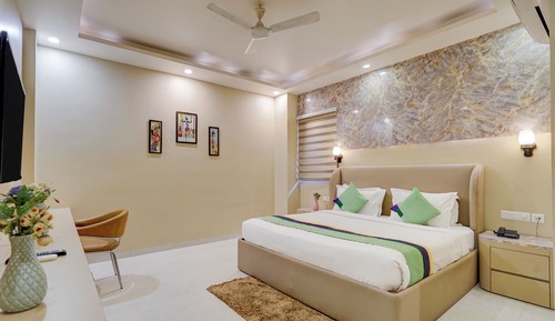 Deluxe Double Room, City View