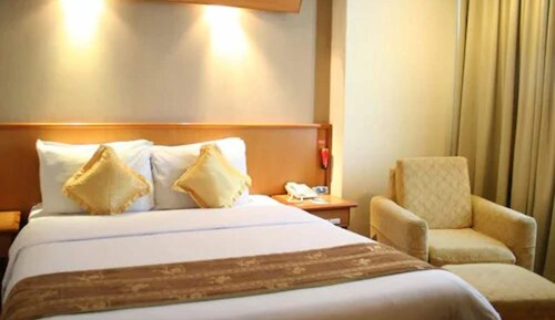 Superior Double Room, City View